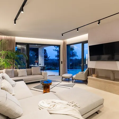 ヴィラ Modern Caruso With Pool In Vabriga Tar-Vabriga
