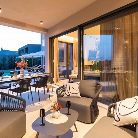 Modern Caruso With Pool In Vabriga Villa *