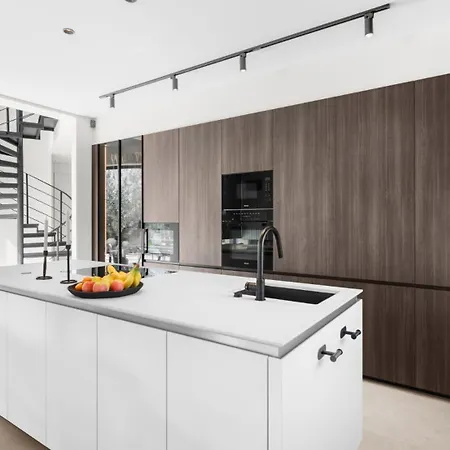 Modern Caruso With Pool In Vabriga