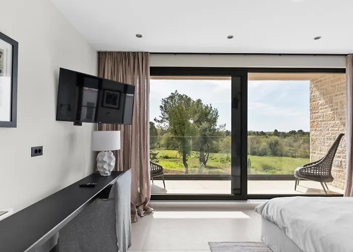 Modern Caruso With Pool In Vabriga Tar-Vabriga
