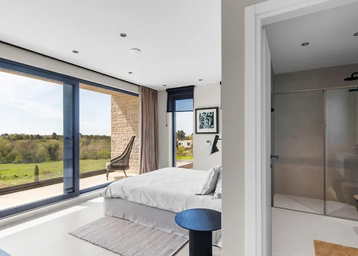 Modern Caruso With Pool In Vabriga * Tar-Vabriga